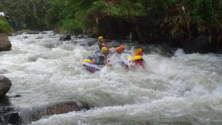 Petualangan Sungai Sulawesi