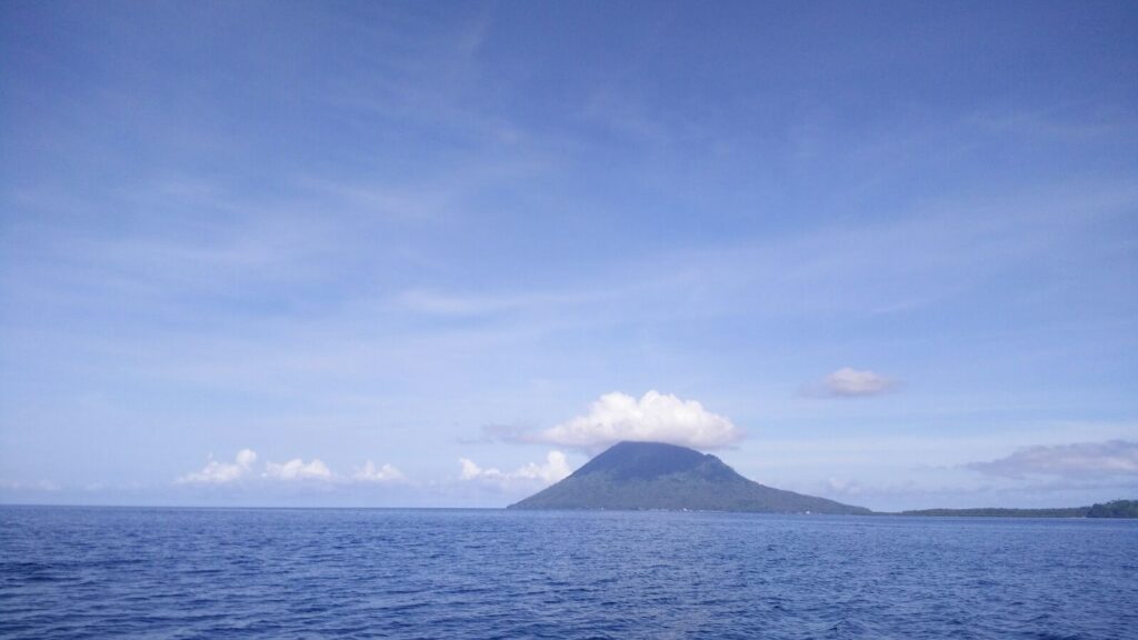 Boat Tour Pulau Bunaken