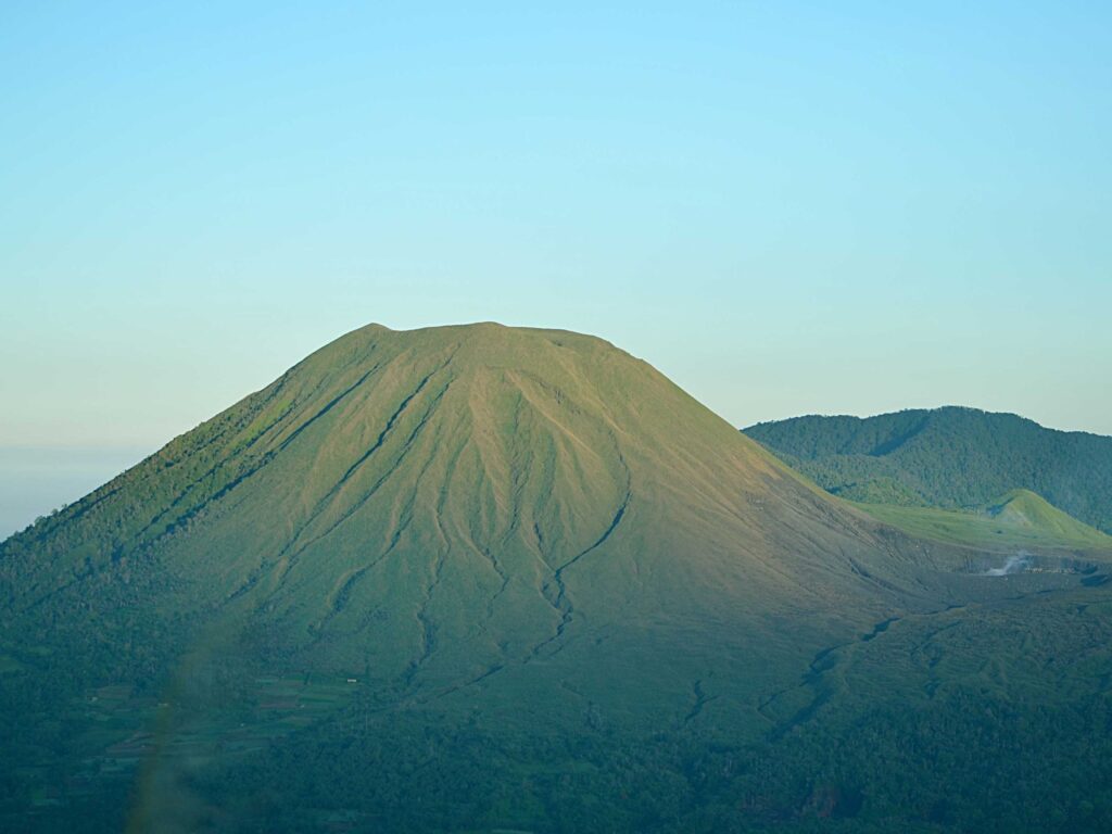 Trekking Mount Lokon