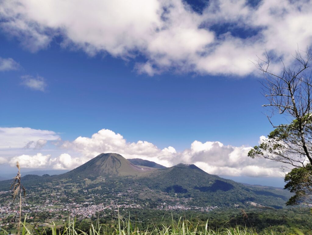 Minahasa Highland Trails, Tomohon Scenic Tour, North Sulawesi's Emerald Trails, Shore Excursions